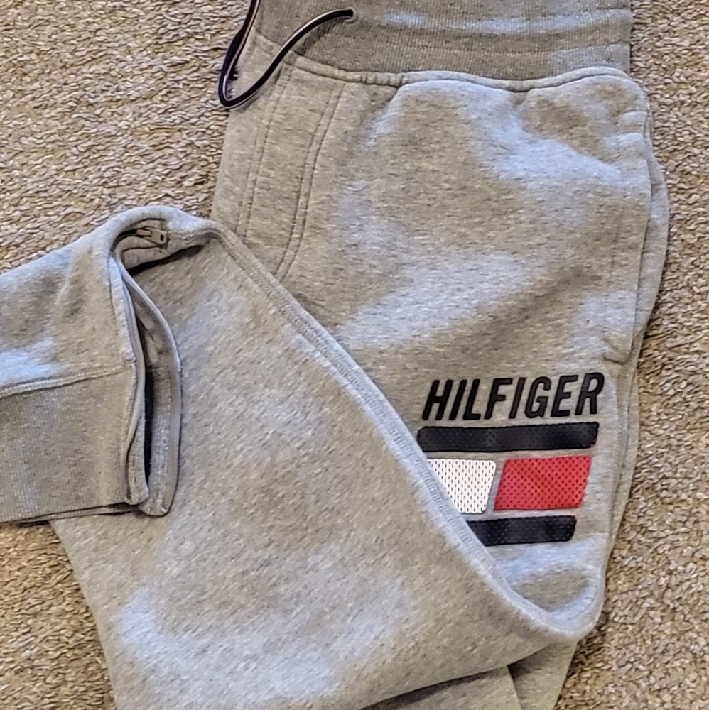 Tommy joggers